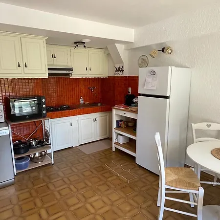 Bas De Villa Avec Acces Piscine Pres De Nice Cannes Monaco Carros Extérieur photo