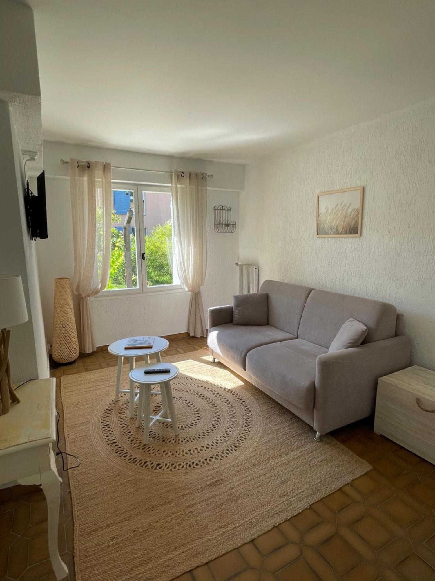 Holiday home Bas De Avec Acces Piscine Pres De Cannes Monaco Carros
